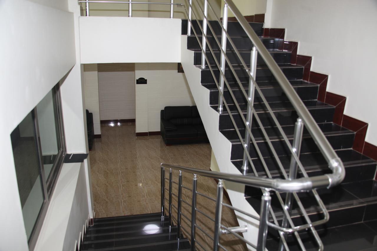 Merves Hotel Аруша Екстер'єр фото